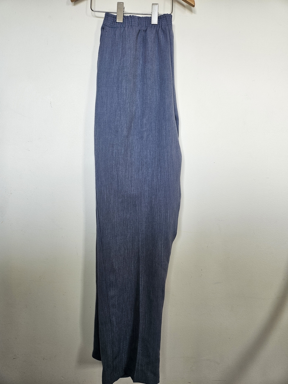 Navy Elastic Waist Maxi SkirtJudy Logan Vintage Blue Elastic Waist 🔥